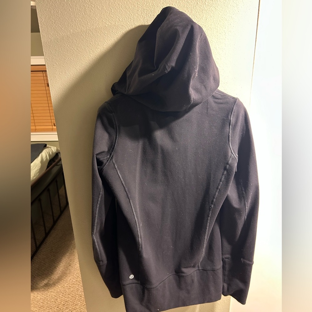 Lululemon Limited Edition Ruffled Stride Jacket - Picture 4 of 6